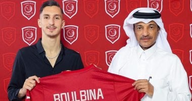 الدحيل القطري يوقع رسميًا مع الجزائري عادل بولبينة ويتجاوز منافسة الزمالك