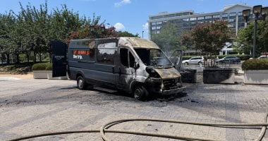 حادث مروع: انفجار شاحنة في أمريكا يودي بحياة شخص ويصيب اثنين