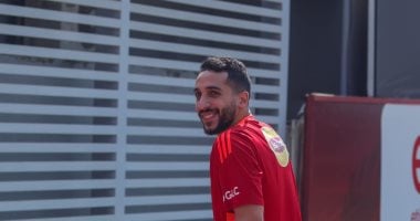 كريم فؤاد يعود إلى صفوف الأهلي مع بداية فترة إعداد الموسم الجديد