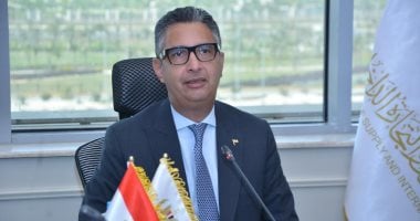 "وزير التموين يؤكد ثبات سعر رغيف الخبز المدعم ويناقش آلية الدعم النقدي"