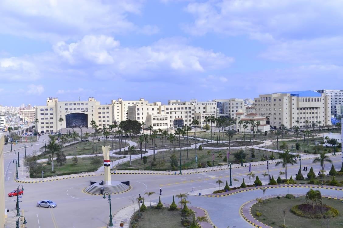 مساحات خضراء بجامعة كفر الشيخ مساحات خضراء بجامعة كفر الشيخ