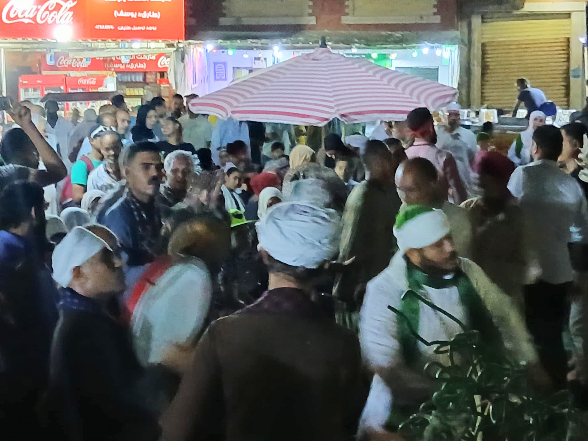 حلقات ذكر في الليلة الختامية المرسي أبو العباس بالإسكندرية حلقات ذكر في الليلة الختامية المرسي ابو العباس بالإسكندرية