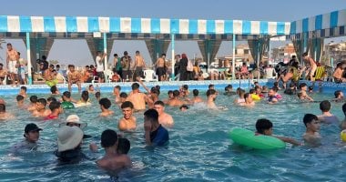 أجواء مصيف جمصة: خيول وأغانٍ وترفيه مميز للمصطافين