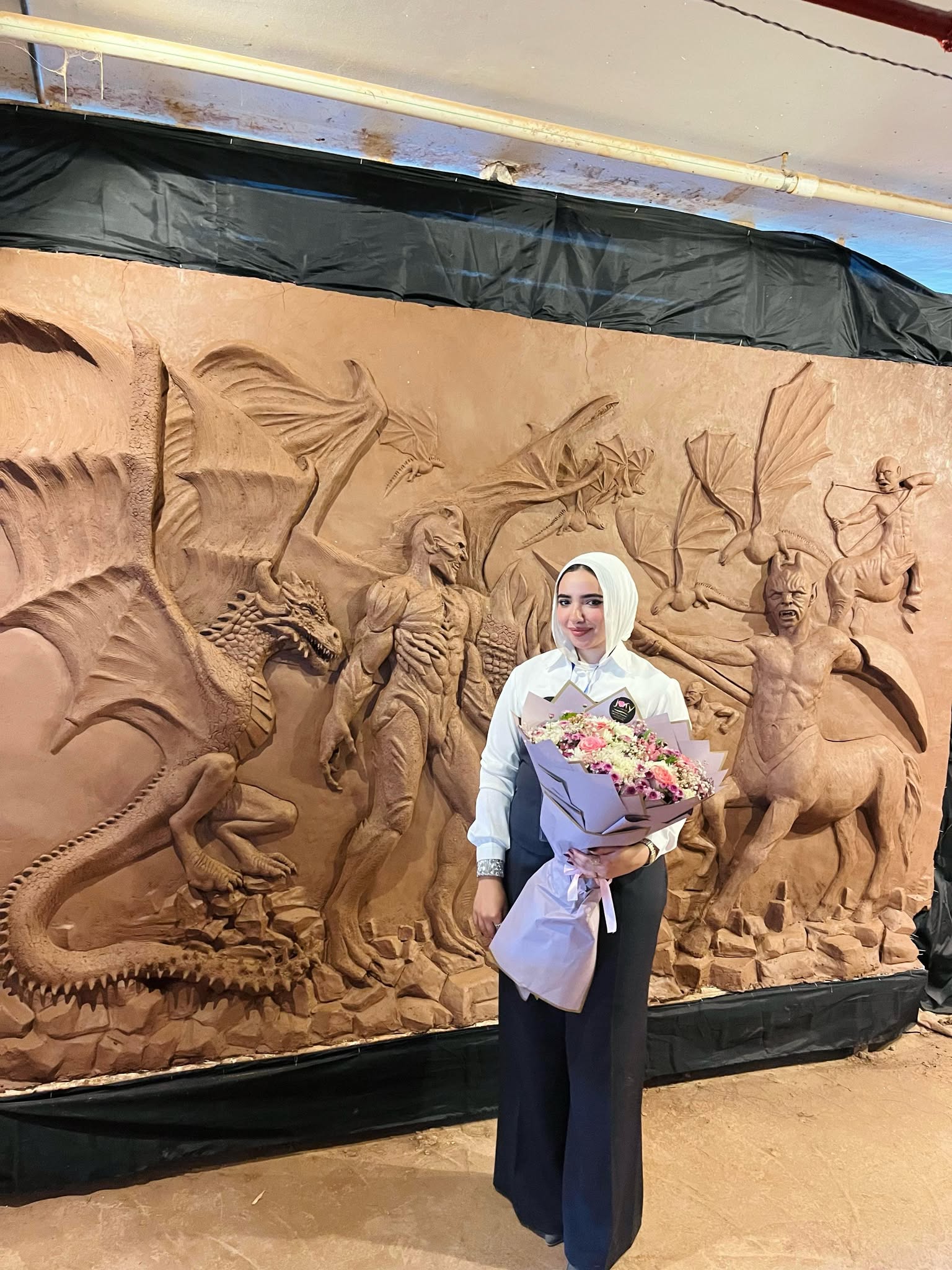الطالبة منفذة مشروع التخرج الطالبة منفذة مشروع التخرج