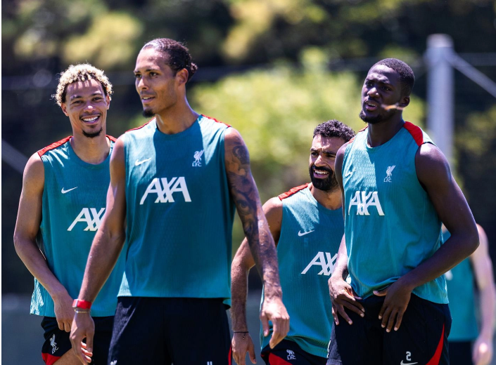 محمد صلاح ونجوم ليفربول في المران محمد صلاح ونجوم ليفربول في المران