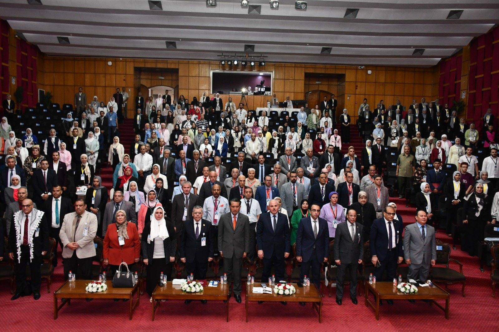 رئيس الجامعة وضيوفه