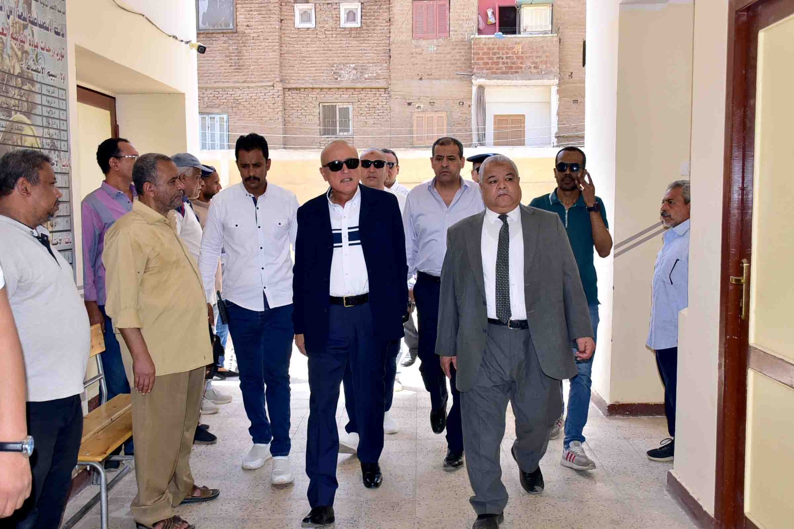 محافظ الأقصر يتفقد عددا من اللجان الإنتخابية إستعداداً لإنتخابات الشيوخ محافظ الأقصر يتفقد عددا من اللجان الإنتخابية إستعداداً لإنتخابات الشيوخ