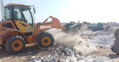 إزالة التعديات على الأراضي الزراعية بمركز دار السلام في سوهاج بشكل فوري وفعال
