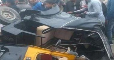 إصابة 3 أشخاص في حادث تصادم توك توك على طريق السادات بمدينة أسوان