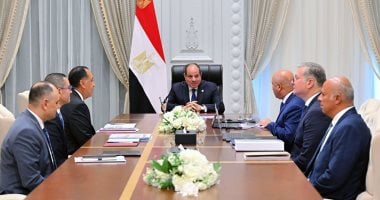 الرئيس السيسي يتفقد آخر التطورات التنفيذية للمشروعات الصناعية في مصر