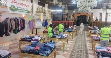 تنظيم معرضين مجاني للملابس وقافلة علاجية وتوزيع مشروعات تمكين اقتصادي في محافظة الشرقية