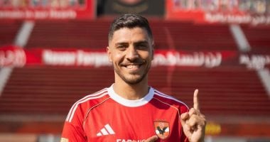 ريبيرو يمنح محمد شريف قيادة هجوم الأهلي في الموسم المقبل