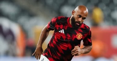 لاعب مانشستر يونايتد أموريم يكشف تفاصيل موقف مبومو من مباراة بورنموث الودية