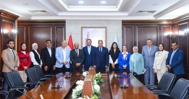 محافظ الإسكندرية يوقع عقود تقديم خدمات طبية لدعم منظومة التأمين الصحي الشامل