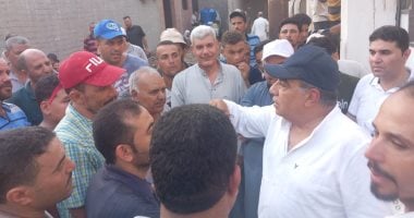 محافظ الدقهلية يتدخل شخصياً لحل أزمة المياه في قرية عرب شراويد ويؤكد: المياه سوف تصل إلى كل بيت
