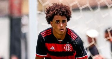 من هو البرازيلي رايان روبرتو خليفة وأهداف نيمار وفينيسيوس مع برشلونة وأياكس؟