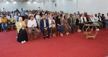 ندوة في بني سويف تناقش أضرار رشق القطارات ومخاطر إنشاء المعابر غير القانونية