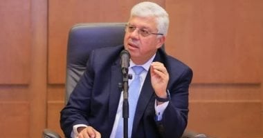 وزير التعليم العالي يعلن تعيين قيادات جامعية جديدة بموجب قرارات جمهورية