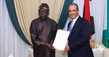 وزير الخارجية يسلم رسالة من الرئيس السيسي إلى رئيس جمهورية نيجيريا الاتحادية