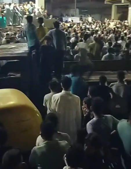 خروج الجثمان عقب أداء صلاة الجنازة خروج الجثمان عقب أداء صلاة الجنازة