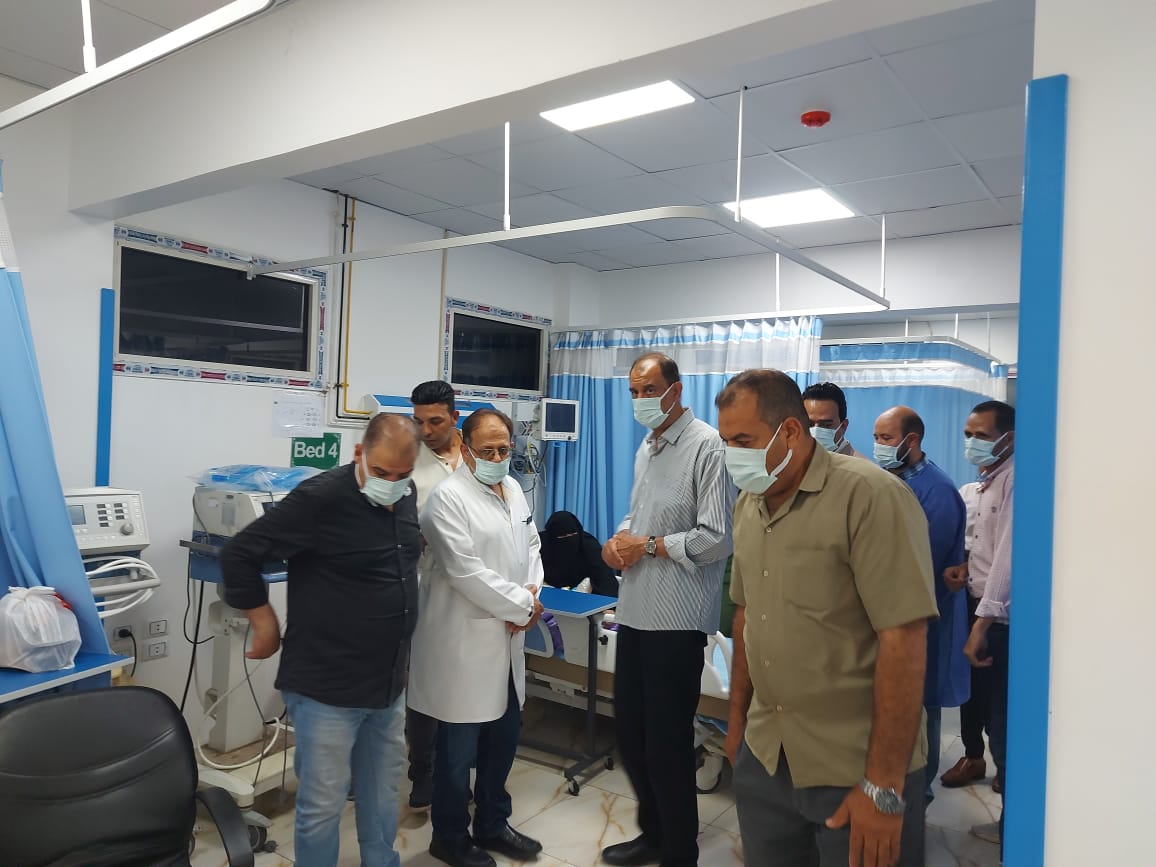 محافظ سوهاج يتفقد أقسام الطوارئ محافظ سوهاج يتفقد أقسام الطوارئ