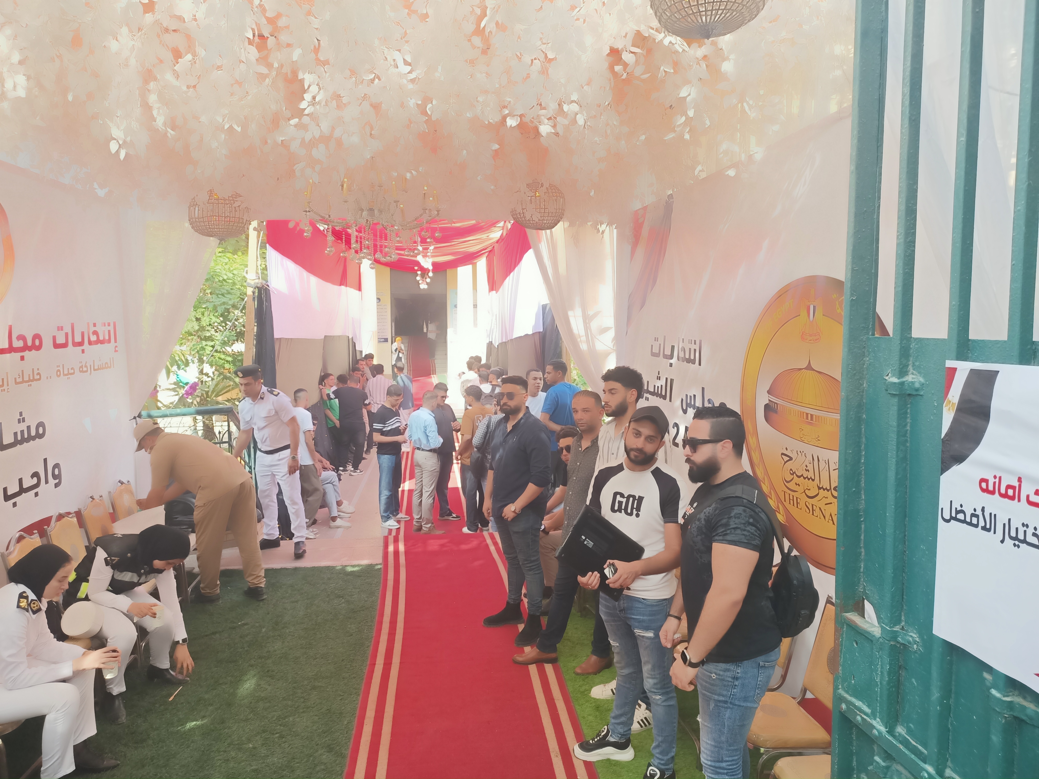 انتظام فتح لجان إنتخابات مجلس الشيوخ فى المنوفية (3)