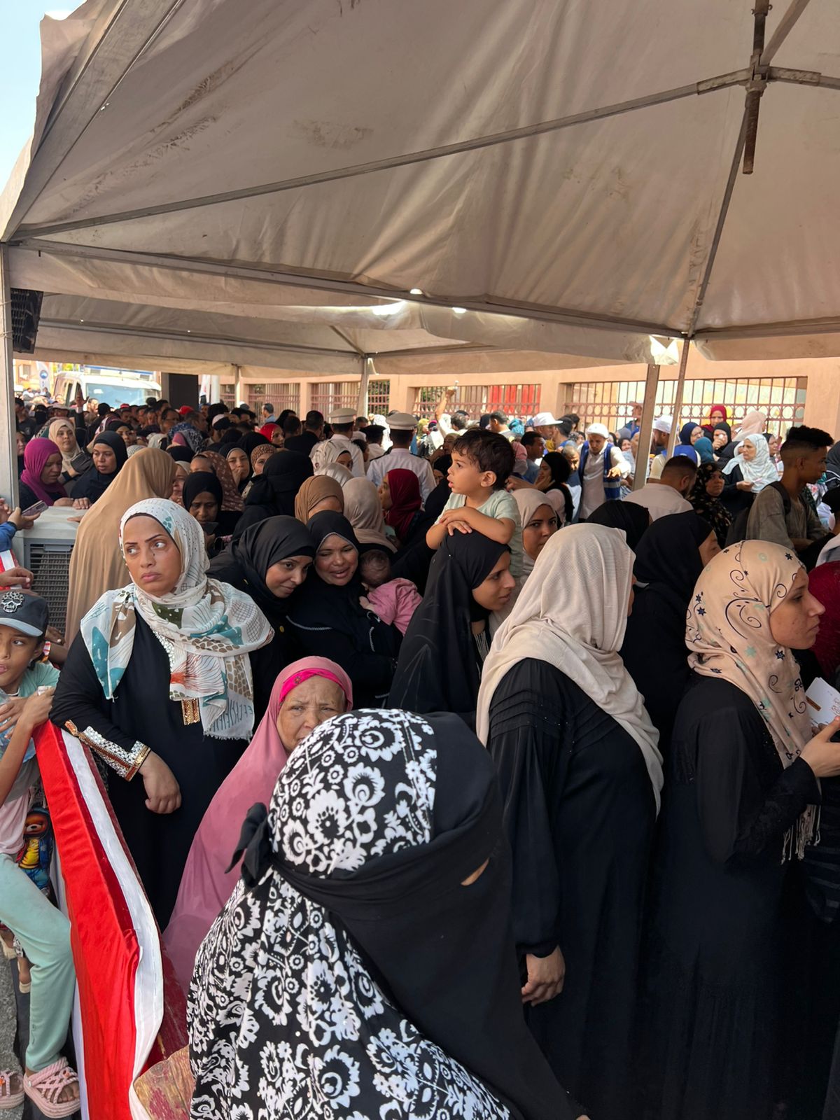 طوابير الناخبين في الأسمرات