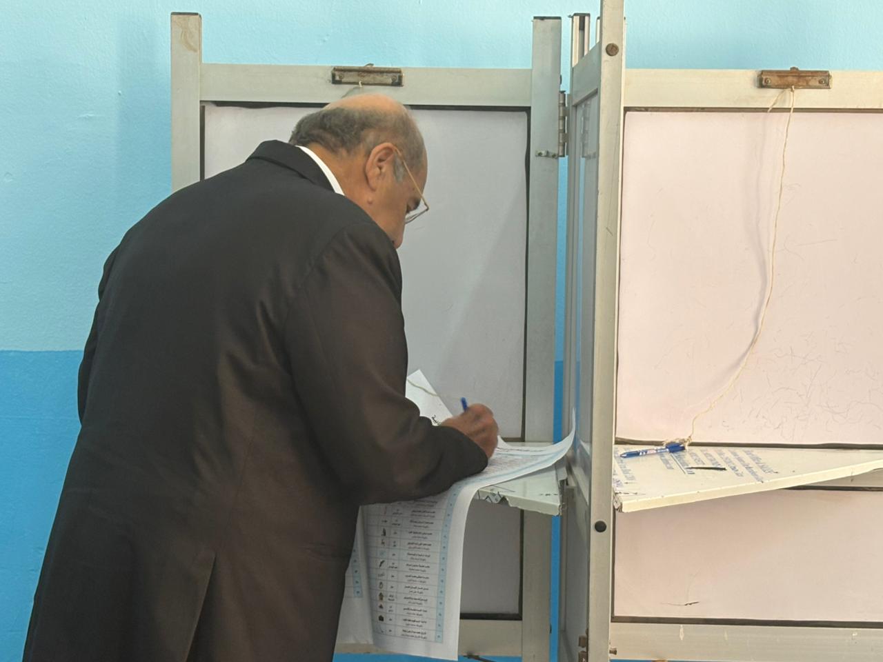 لحظة وصول المستشار عبد الوهاب عبد الرازق