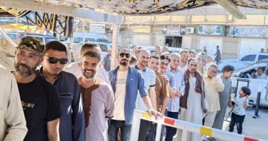 أهالي مدينة السلوم يشاركون بكثافة في انتخابات الشيوخ عبر اللجان الانتخابية