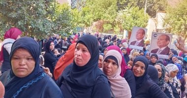 طوابير الناخبين أمام لجان أسيوط في اليوم الثاني لانتخابات الشيوخ بالصور