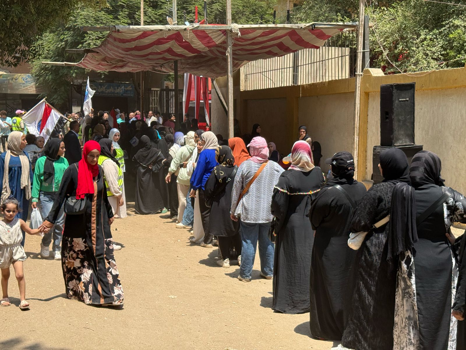 طوابير النساء فى الوراق