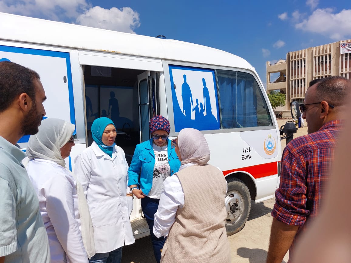 الكشف على 883 مواطنًا خلال قافلة طبية بالاسماعيلية (4) الكشف على 883 مواطنًا خلال قافلة طبية بالاسماعيلية (4)
