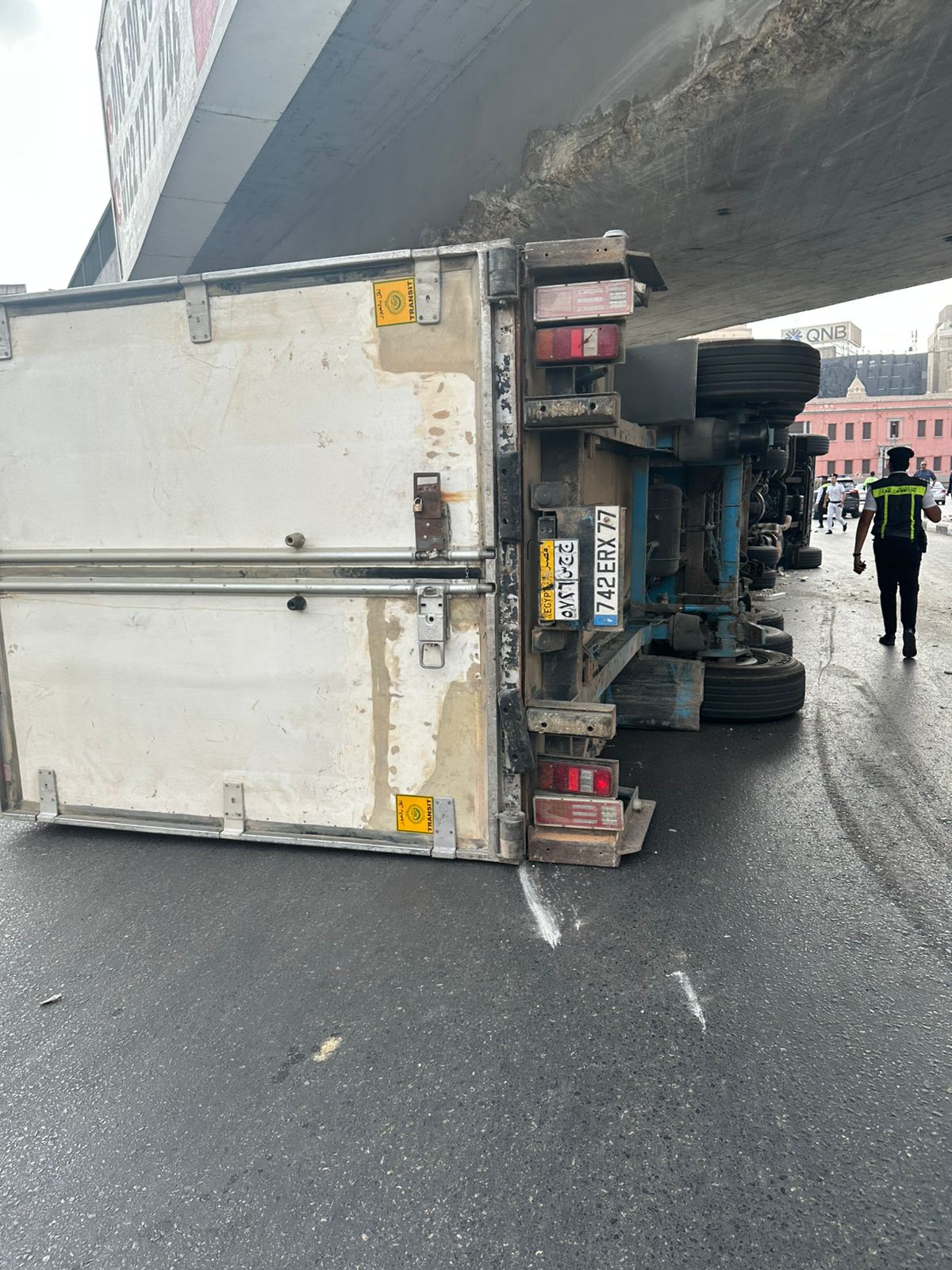 إنقاذ شخصين من الحادث