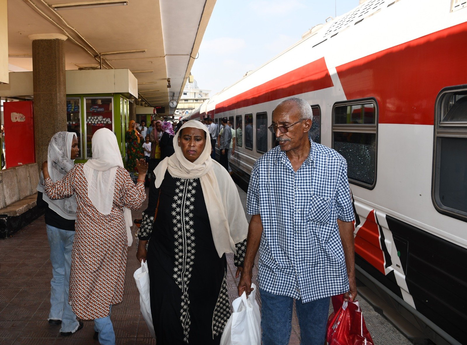 استقبال المسافرين السودانيين استقبال المسافرين السودانيين