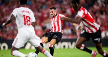 أتلتيك بلباو يتغلب على إشبيلية 3-2 في افتتاحية الدوري الإسباني