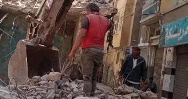 إجراءات إزالة العقارات الآيلة للسقوط في مدينة بلبيس بمحافظة الشرقية