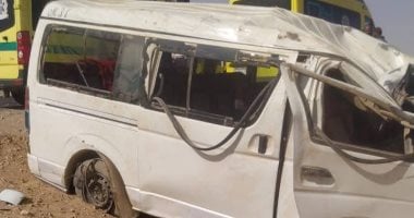 إصابة 4 أشخاص في حادث انقلاب ميكروباص على طريق الفرافرة بديروط بمحافظة الوادي الجديد