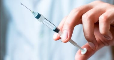 التحقيق في اتهامات بتسبب مركز تجميل في المهندسين في دخول فتاة غيبوبة كاملة