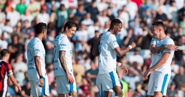 الهلال يواجه الرياض في مباراة الافتتاح بدوري المحترفين السعودي