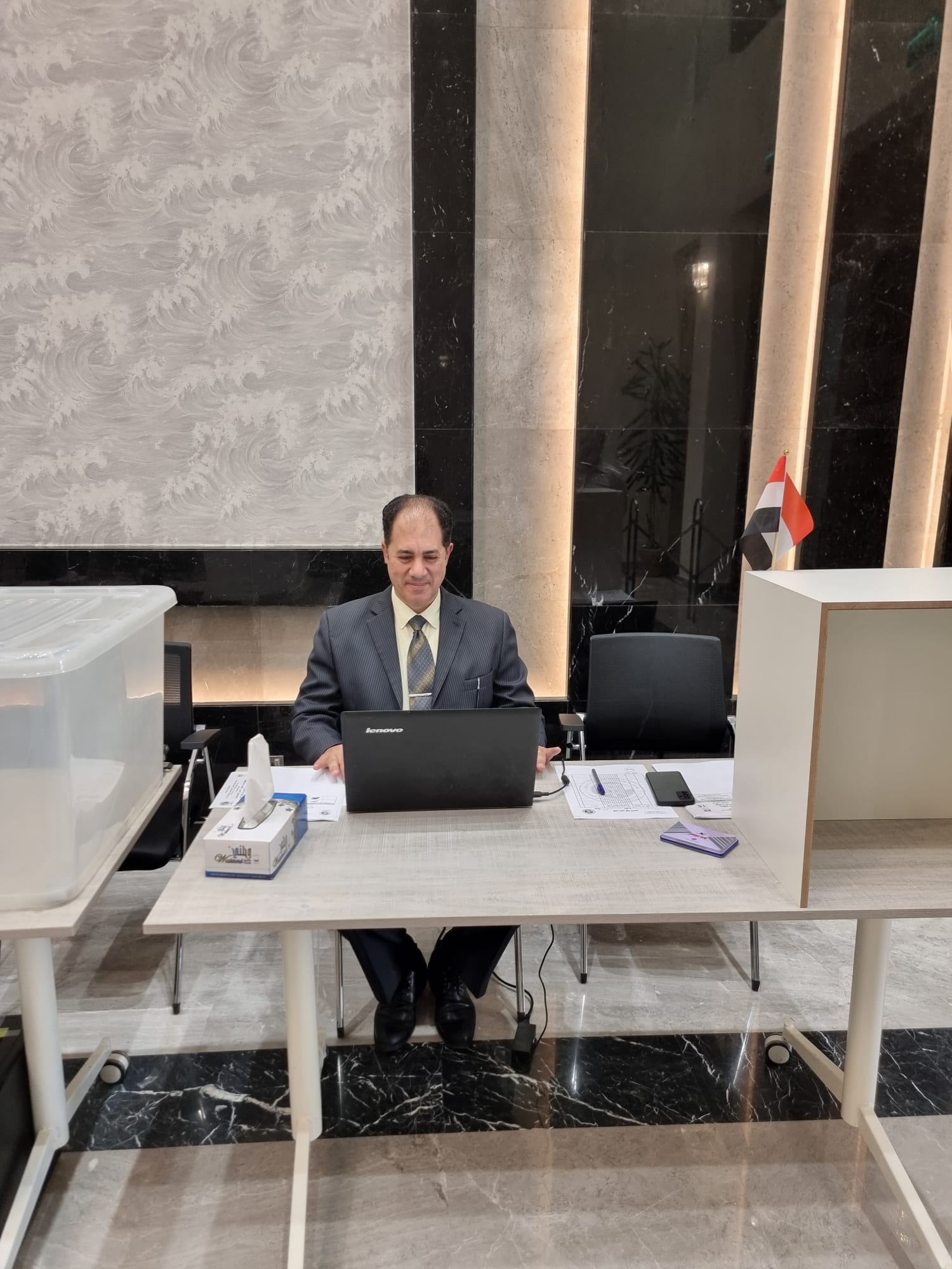 صورة من عملية التصويت في الخارج