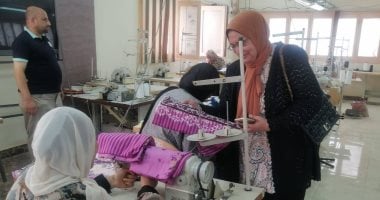 برنامج تدريبي لصناعة الستائر والمفروشات وفساتين الأطفال بمديرية العمل في سوهاج