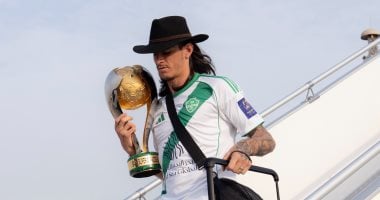 بعثة الراقي تصل جدة بعد تحقيق النصر على الأهلي وتتويجها بكأس السوبر السعودي