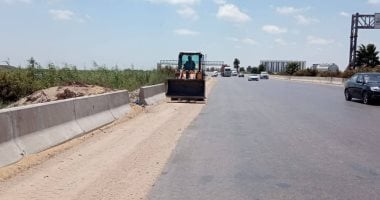 تحقيق إزالة 20 طنًا من الأتربة عند مدخل الإسكندرية الصحراوي في حي وسط