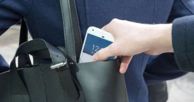 حبس عاطلين 4 أيام بتهمة سرقة هواتف المواطنين في منطقة منشأة ناصر
