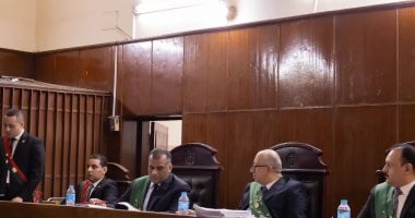حكم بالسجن 10 سنوات لمتهمين بتهمة سرقة فتيات بالإكراه على الطريق العام بمحافظة سوهاج