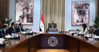 رئيس الوزراء يتفقد التقدم التنفيذي لمشروع تطوير صناعة الغزل والنسيج