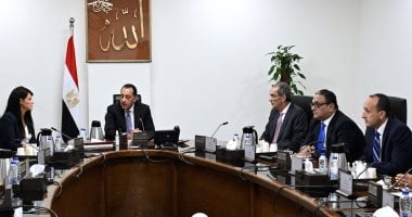رئيس الوزراء يستعرض استراتيجيات التحول الرقمي ودورها في تعزيز جذب الاستثمارات