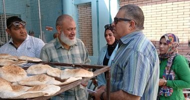 سكرتير عام محافظة الإسماعيلية يتفقد مخابز البلدية لضمان جودة الخبز المقدم للمواطنين