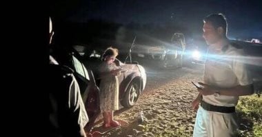 شرطة السادات تنقذ أسرة وتصطحبها إلى بر الأمان في مشهد إنساني مؤثر