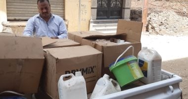 ضبط نصف طن من الكيماويات ومواد العزل المنتهية الصلاحية داخل مخزن بمحافظة الأقصر